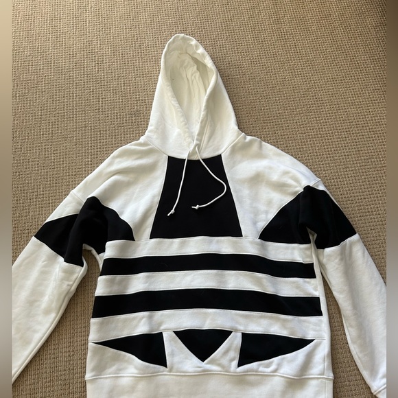 Adidas Large logo hoodie - Picture 2 of 4
